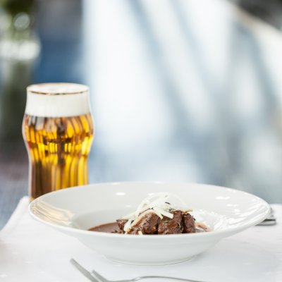 Pivo ke guláši